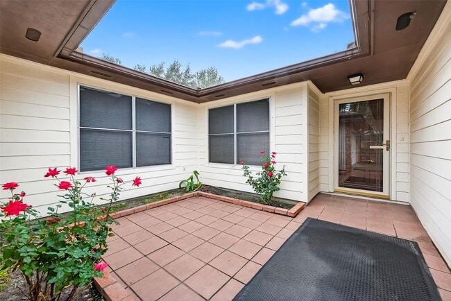 Foto del edificio - 21623 Crescent Heights St