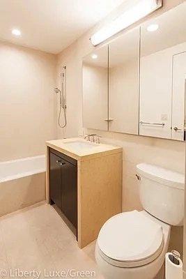 Foto del edificio - 2 bedroom in NEW YORK NY 10282