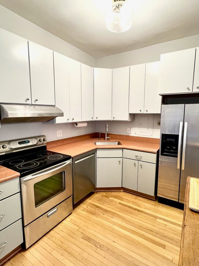 Foto del edificio - 3420 16th St NW