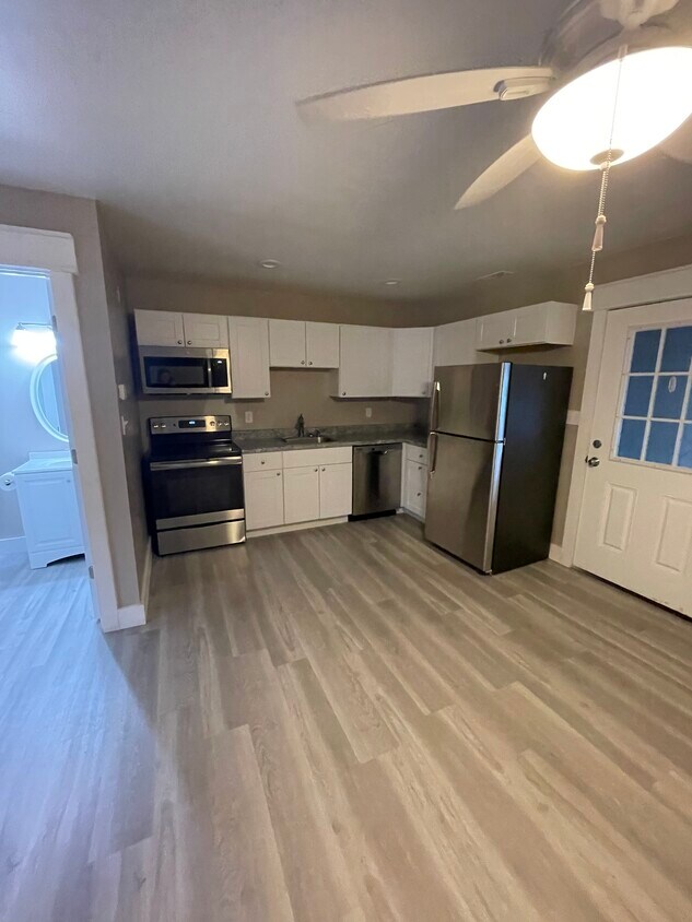 Kitchen from family room - 8325 Old Lemay Ferry Rd