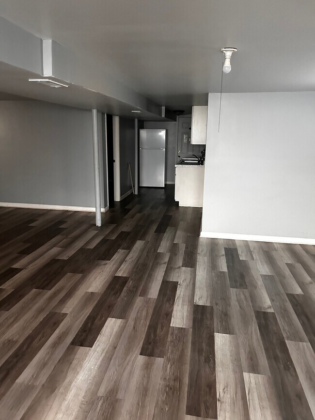 Foto del edificio - 295 Crandon Ave