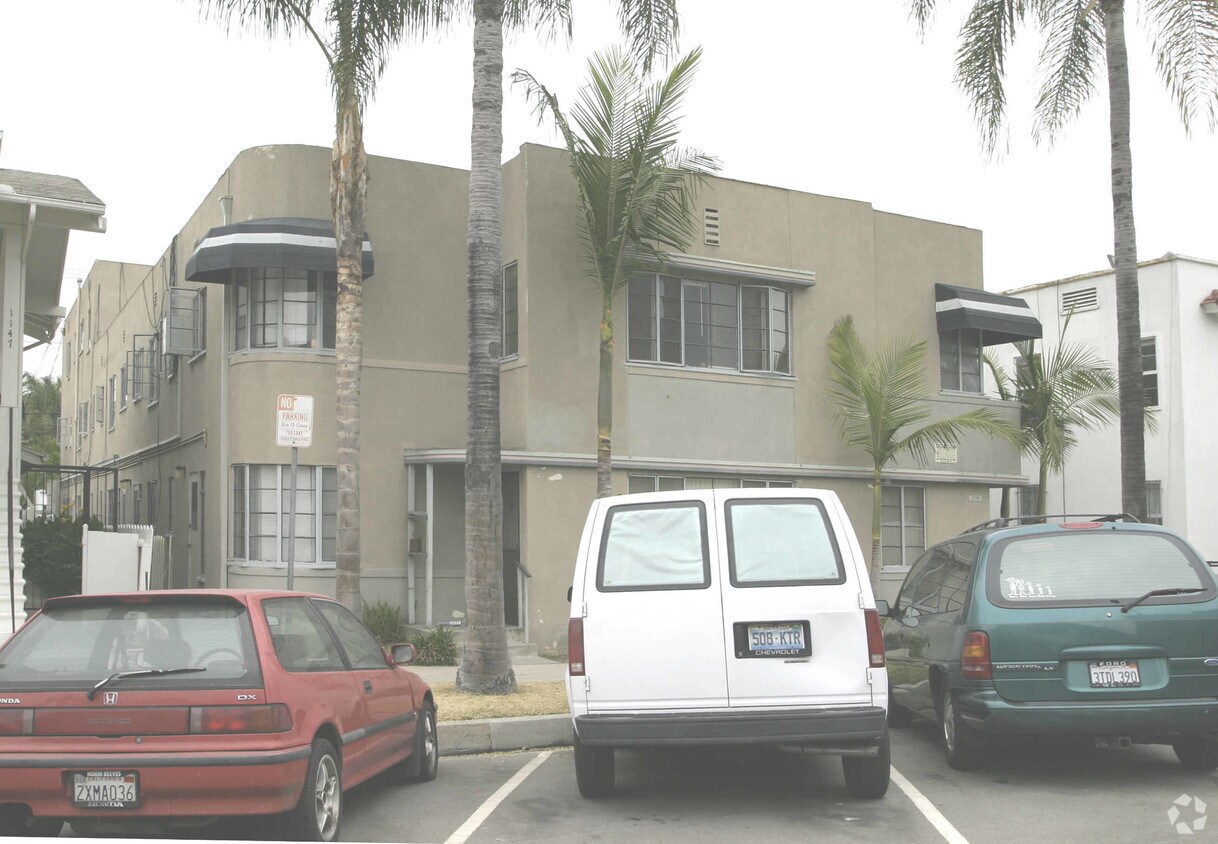 Foto del edificio - 1149 E 1st St