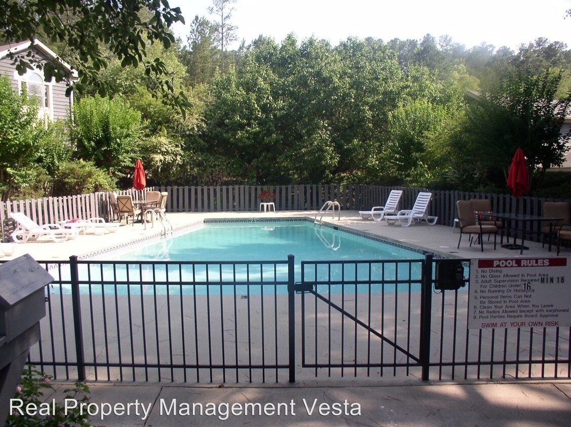 Building Photo - 342 River Pointe Dr