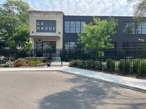 Building Photo - 40 Hague St