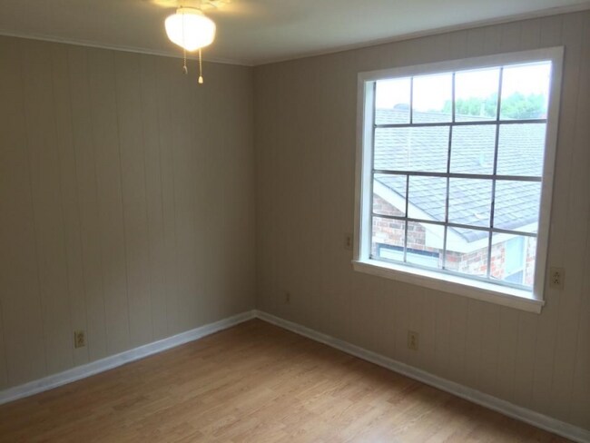 Building Photo - 3113 D'Aquin St