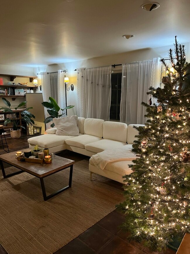 Building Photo - 3631 Manchester Ave