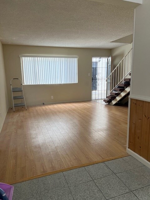 Foto del edificio - 1147-1151 Irving Ave