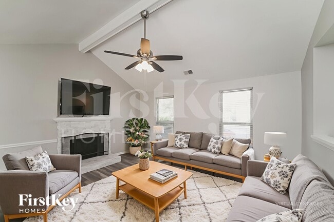 Foto del edificio - 9812 Logging Pl