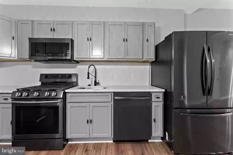 Foto principal - 413 E North Ave