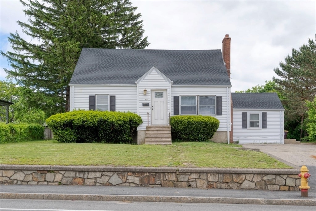 Primary Photo - 208 Green St