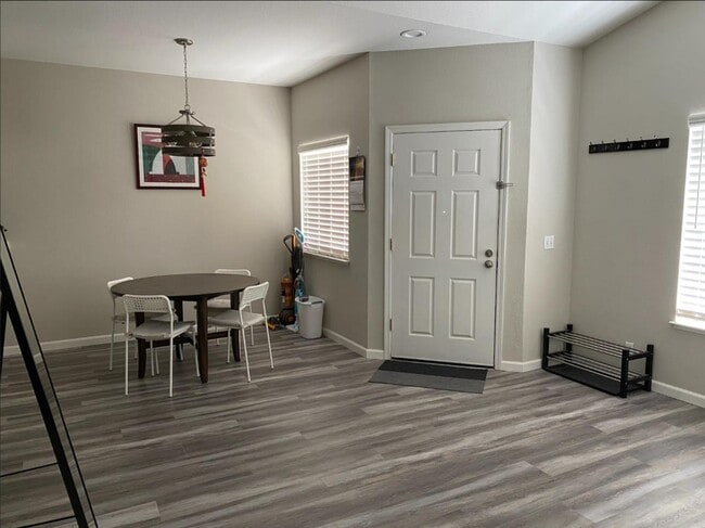 Building Photo - 1143 Greene Terrace