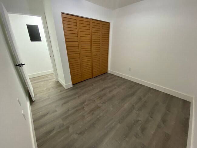 Foto del edificio - 407 NW 44th Ave