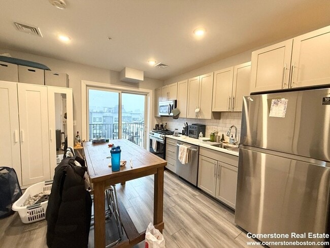 Photo - 55 W Fifth St Apartment