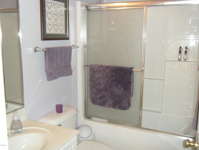 Building Photo - 1006 Plum Leaf Ct
