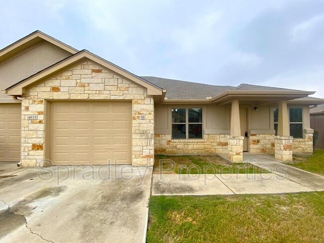 Building Photo - 4833 Deep Drive