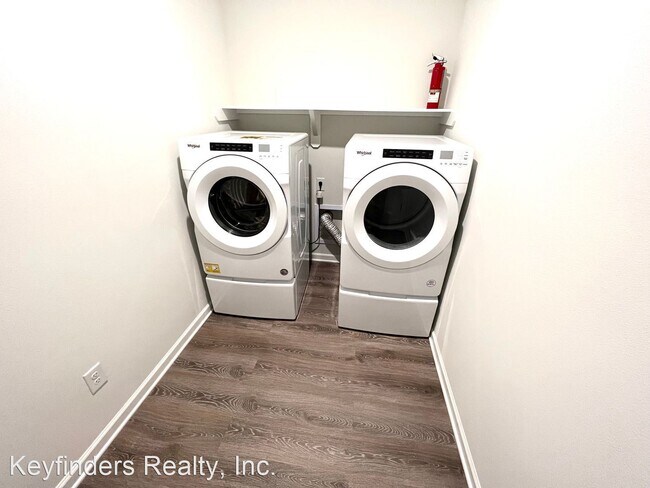 Building Photo - 4 br, 3 bath House - 4506 Malbec Ave.