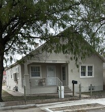 Building Photo - 1227 Egan Ave