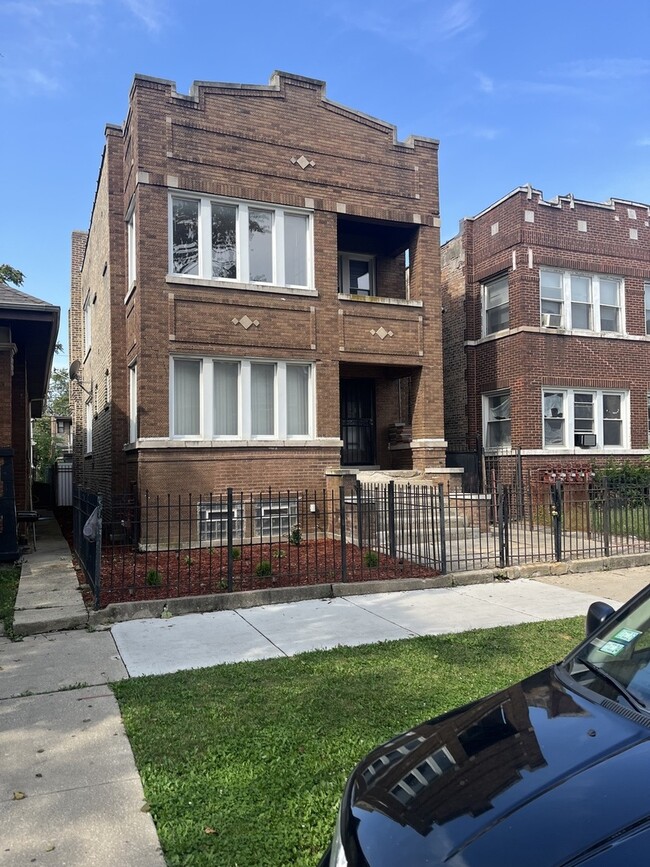 Building Photo - 6404 S Campbell Ave