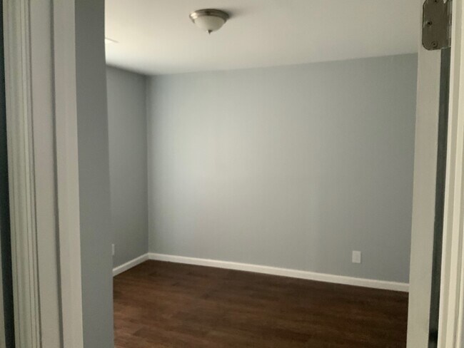 Foto del edificio - 1545 Oakwood St