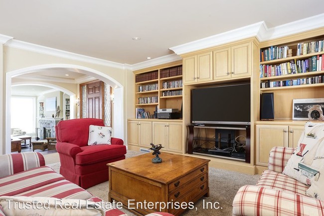Building Photo - 4 br, 3.5 bath  - 3705 Ocean Drive