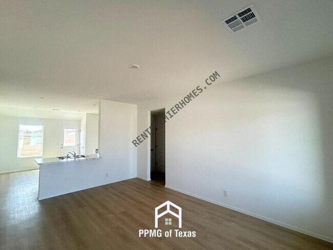 Foto del edificio - 29110 E 79th St S