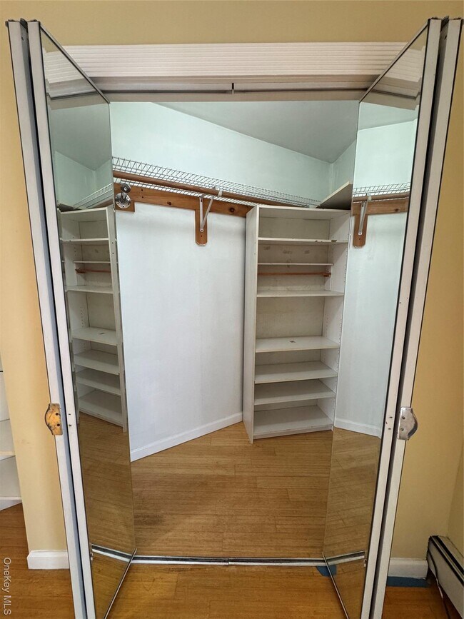 Foto del edificio - 94-30-94199 199th St