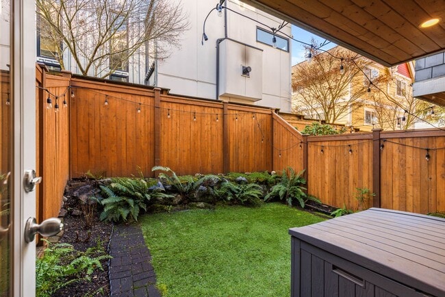 Foto del edificio - 1621 E Fir St