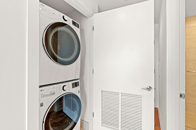 Foto del edificio - 234 W Hill St