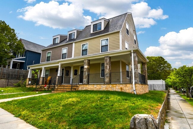 Photo - 901 Lawrence St NE Apartment