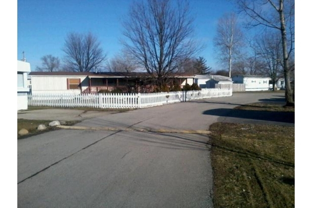 Building Photo - 4401 S County Road 00 EW