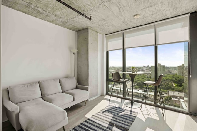 Building Photo - 2113 S Wabash Ave