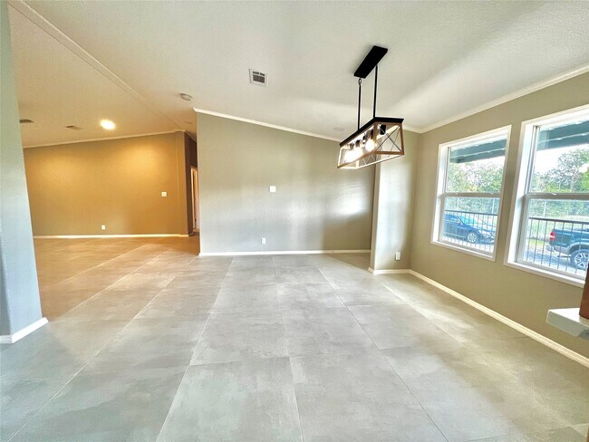 Foto del edificio - 14505 Alice Rd