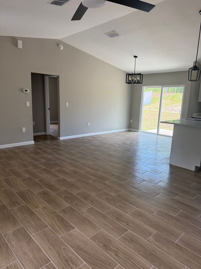 Foto del edificio - 277 Oak Ln Cir