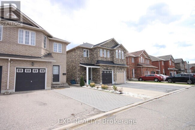Photo du bâtiment - 1318 Mowat Ln