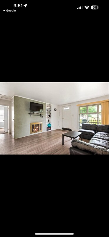 Foto del edificio - 7427 Glenwood Ave