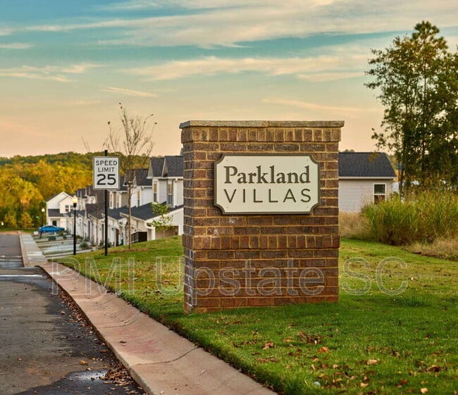 Building Photo - 407 Mariene Dr