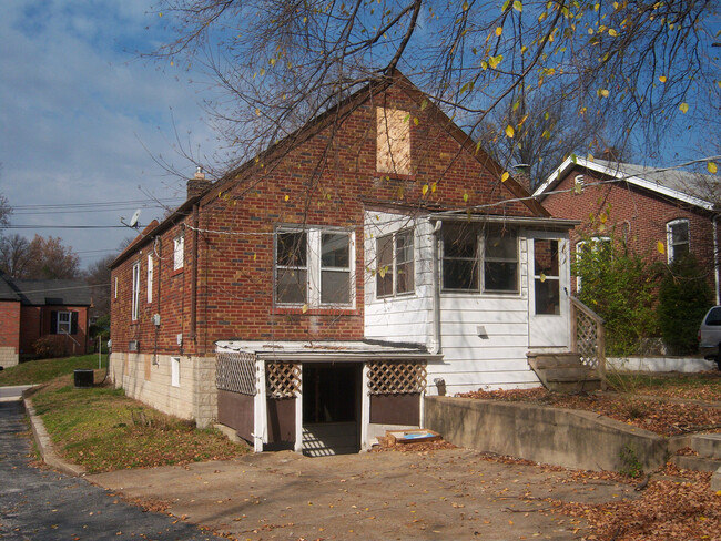 Building Photo - 3 Bedroom Brick Home in Northwoods