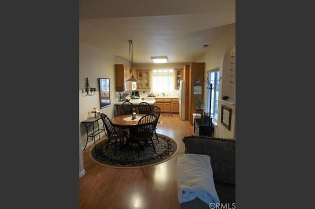 Foto del edificio - Cute, Charming, Well Maintained and Central Location!