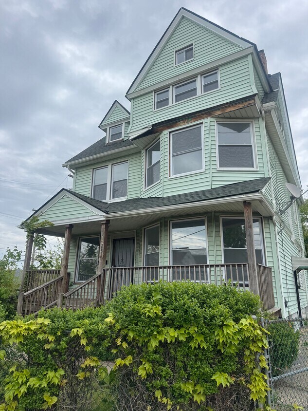 Foto del edificio - 1345 Addison Rd