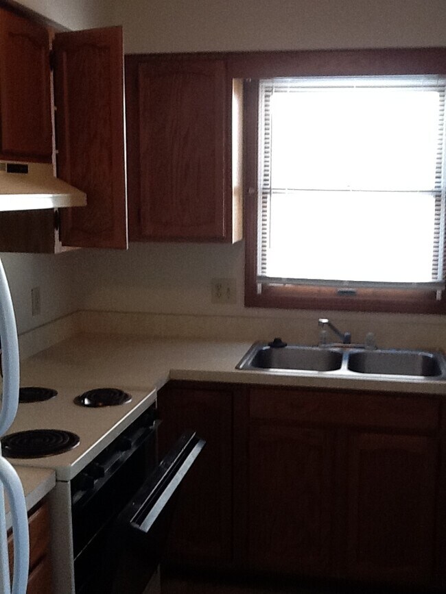 Building Photo - 205 Stonewall Ct