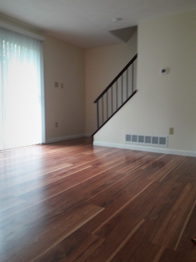 FamilyRoom1 - 601 Cortland Dr E