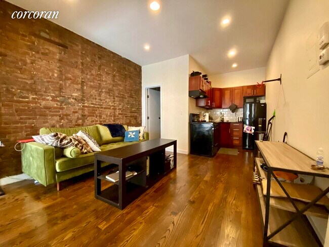Foto del edificio - 1433 Bedford Ave