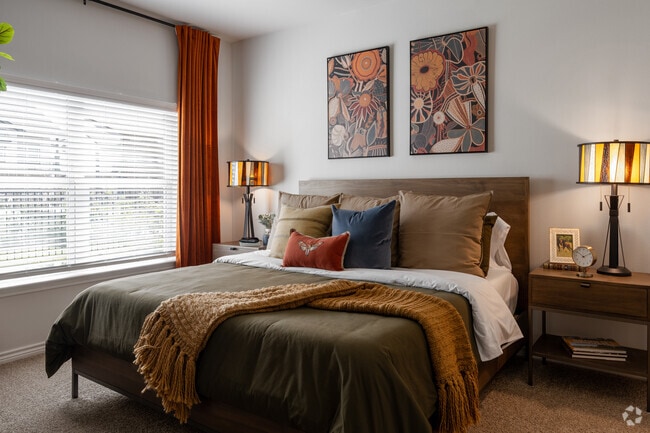 2BR, 2BA - 1,071SF - Primary Bedroom - Hudson at Crossroads District