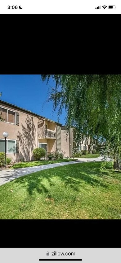 Primary Photo - Charming 2BR Condo in Santa Clarita