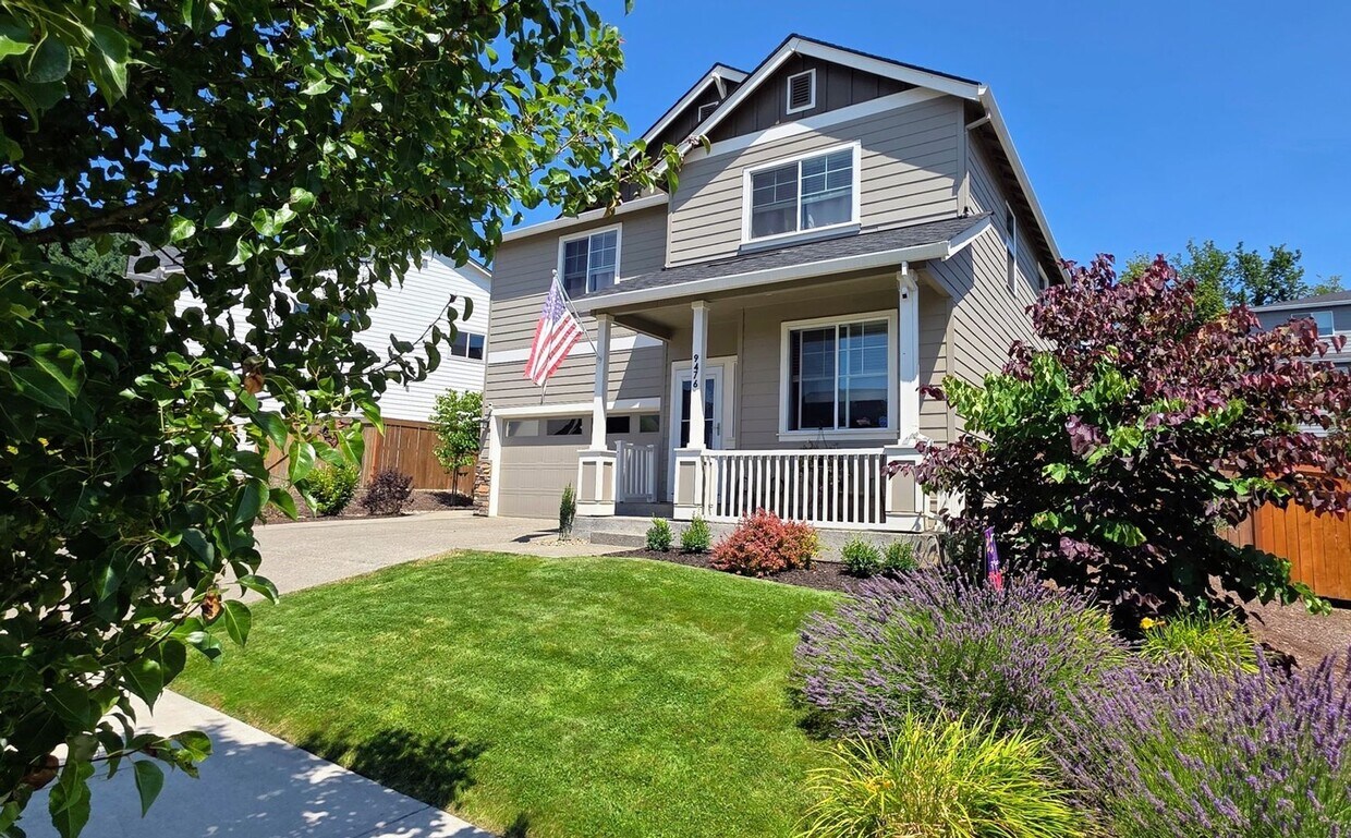 Primary Photo - Spacious 5BR House w/ Lots of Extras in Camas