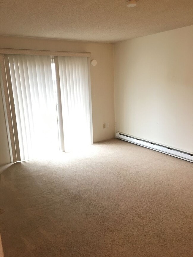 Building Photo - Newly remodeled - 2 Bed, 1 Bath apartment in downtown Port Angeles