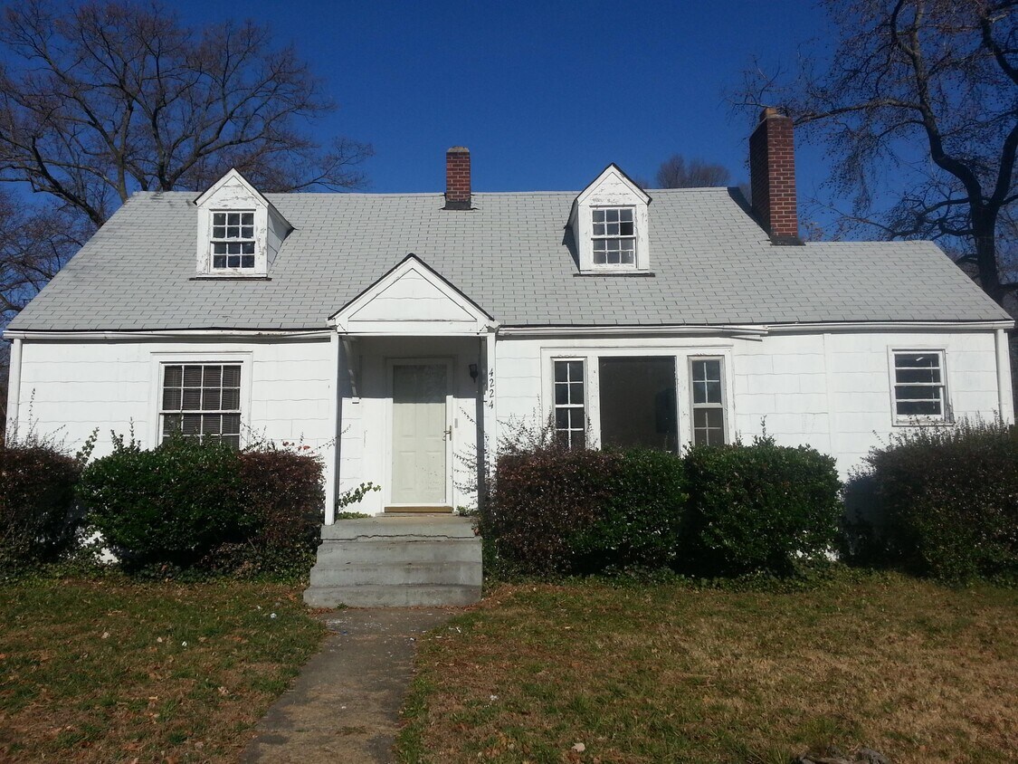Primary Photo - 4224 Walmsley Blvd