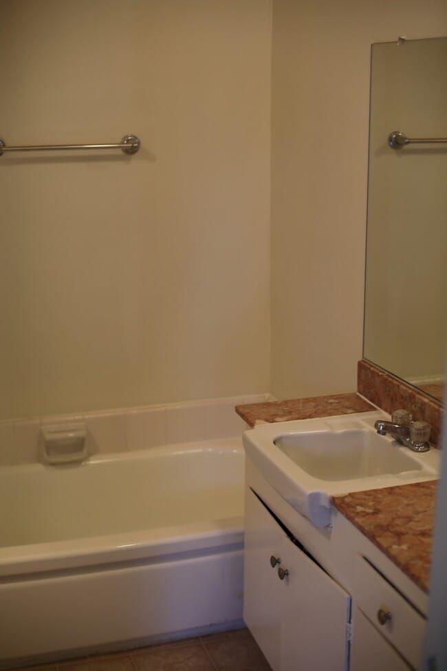 Bathroom - 4055 Tujunga Ave