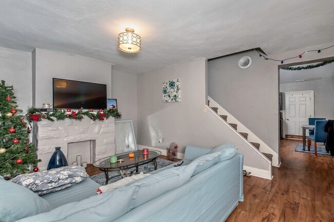 3 bedroom in heart of South Side - 3 bedroom in heart of South Side House