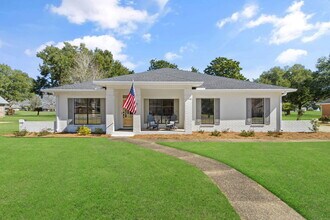 Building Photo - 3244 Cobblestone Dr